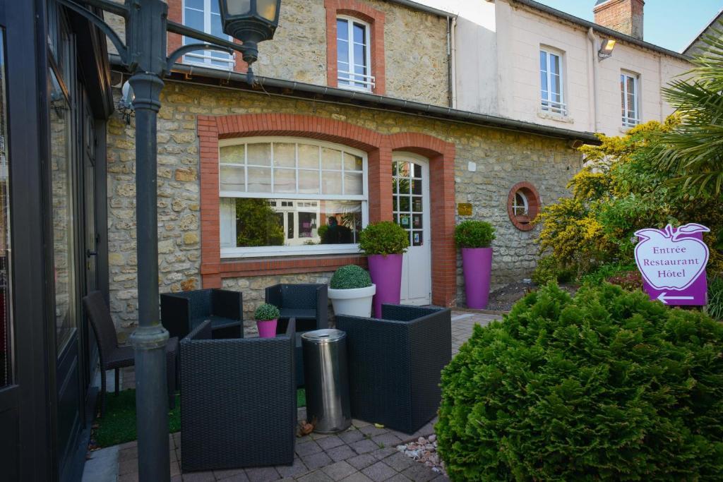 Logis Hotel Restaurant L'Auberge Normande Carentan Exterior foto